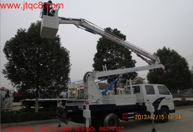 ����14�׵Ǹ�܇�����ģ��ý�⏵ױP���b���b���ֶ��ɣ�Һ��ʽ����(ji��)�ۯB����������I(y��)�߶�14�ף����I(y��)ݗ��5.7���� ���Ç��a(ch��n)���M(j��n)�ړQ���y��Һ���͸����Q��ƽ��(w��n)�������`��㣻�S܇���b�Ă�(g��)Һ��֧�����Ա��C��܇�ڲ����r(sh��)�ķ�(w��n)�����c��ȫ����֧���c�����ۻ��i����ȫ�ɿ�����ֹ�`�����^λ.